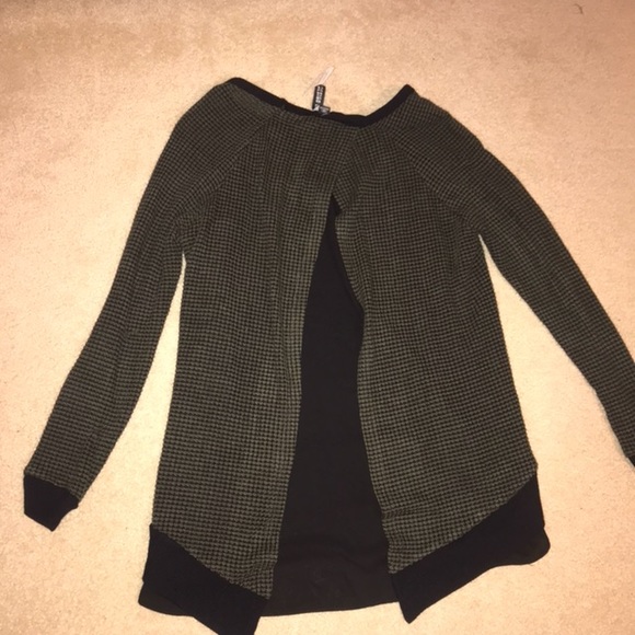 Design Lab sweater - Picture 3 of 3